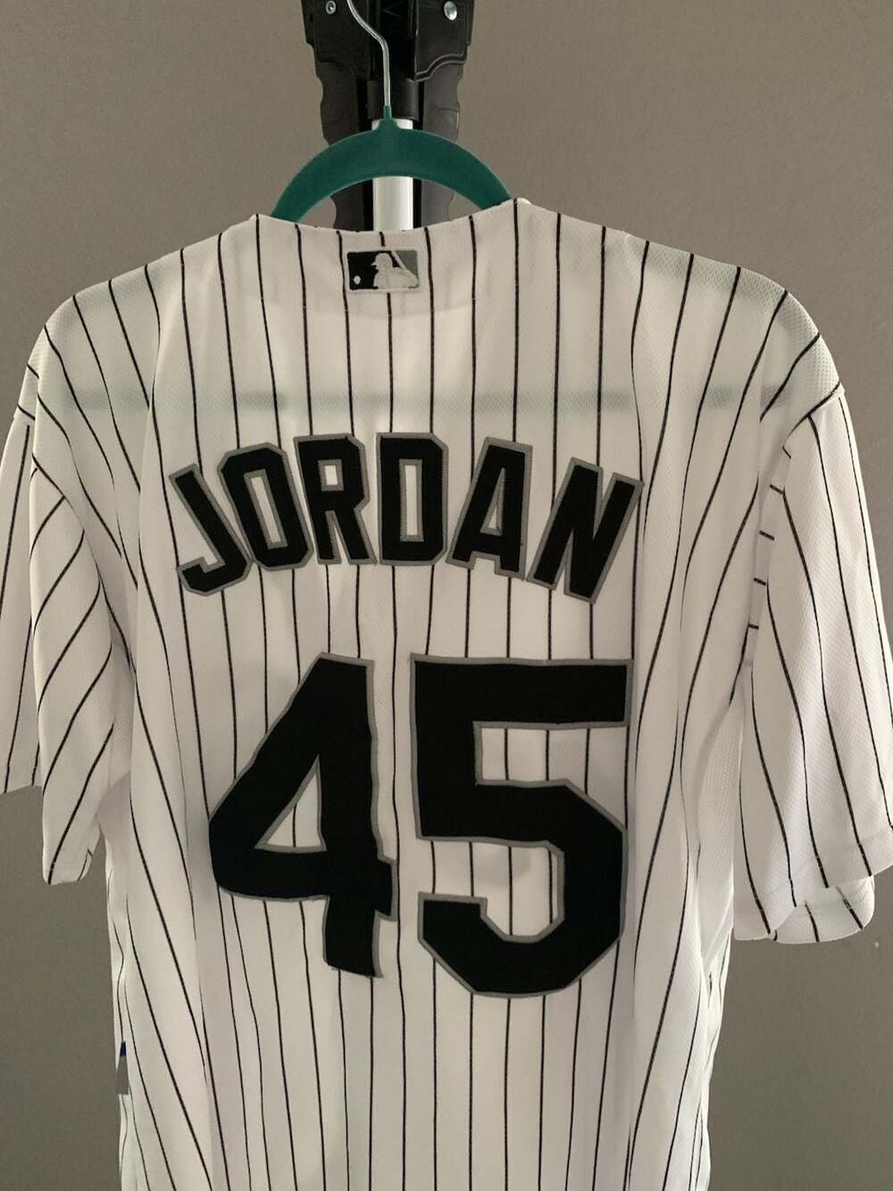 Majestic Chicago White Sox #45 Michael Jordan Pinstripe Baseball Jersey - Picture 8 of 8